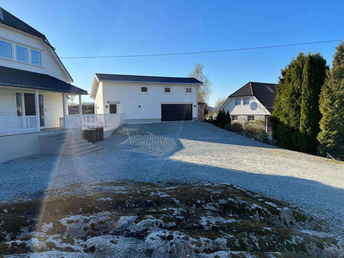 Puntsnes Apartmen Hjelmeland 외부 사진